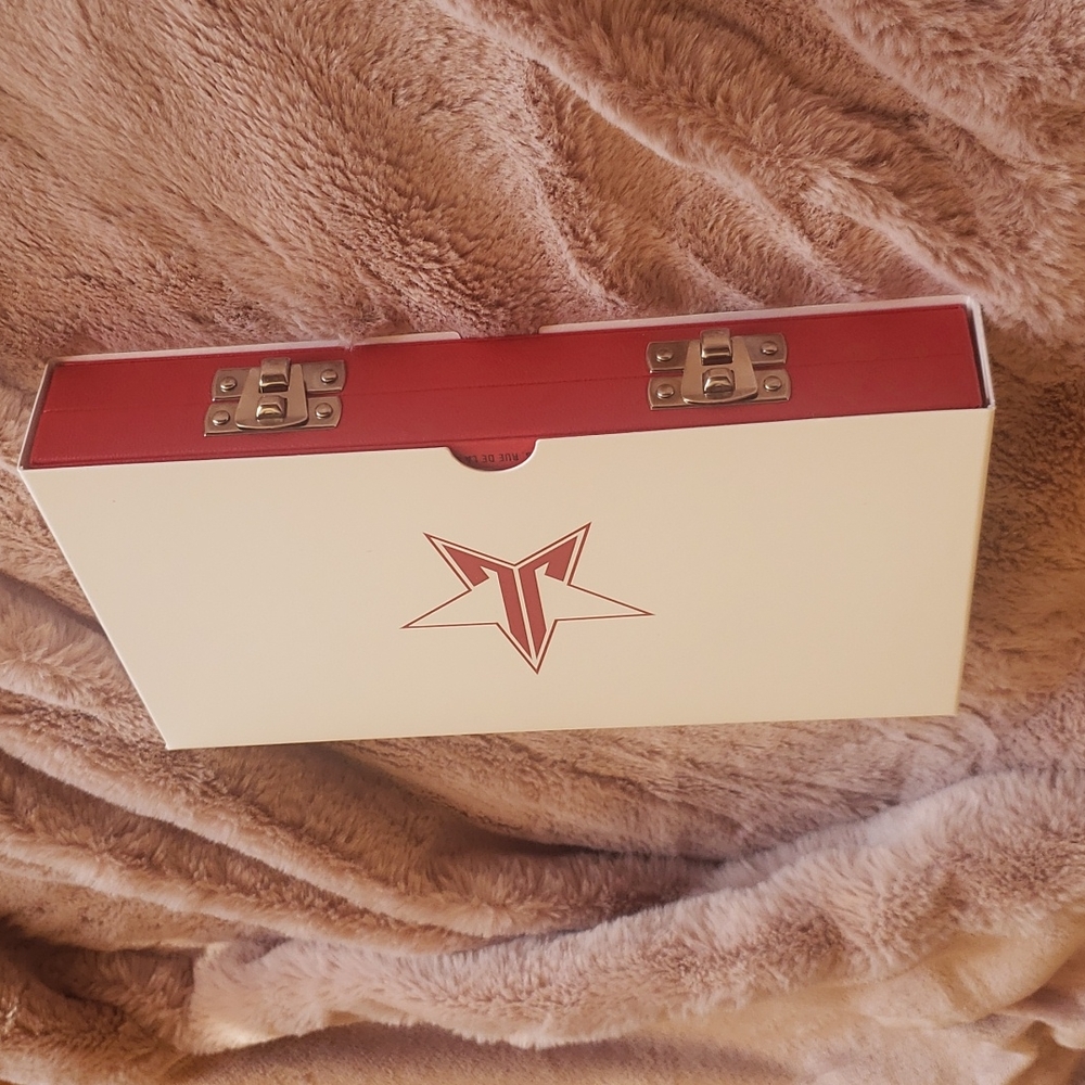 Jeffree Star Blood Sugar Palette